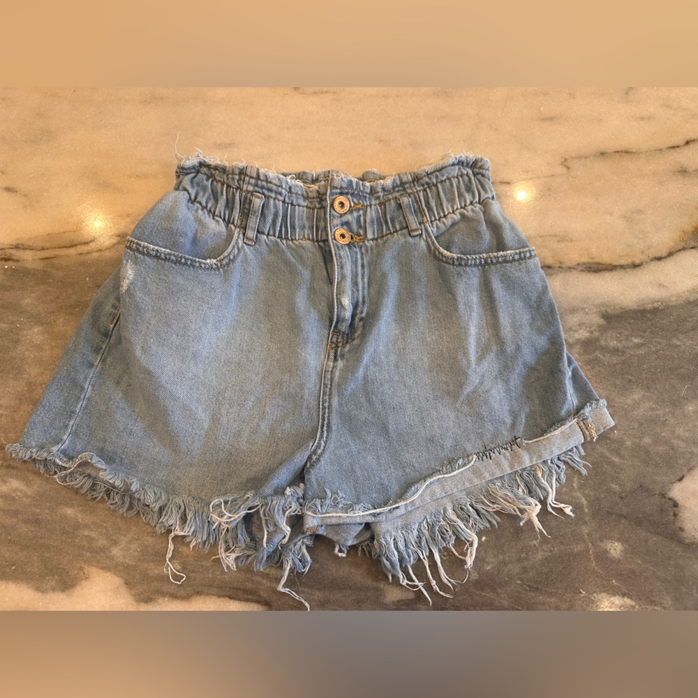 EUC Zara Size 8 Denim Blue‎ Women's Frayed Shorts Paperbag Waist Style - Picture 2 of 9